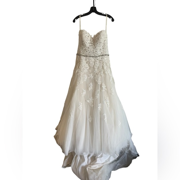 SOLD - Sophia Tolli “Prinia” Wedding Gown - Size 12 - Ret $2200 - Picture 3 of 16